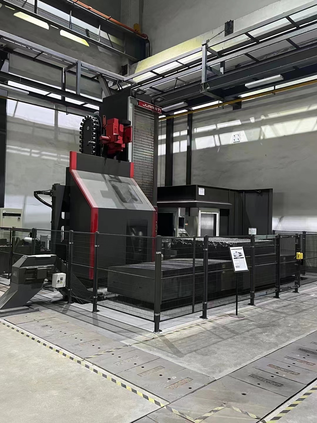 西班牙華日斯蒂 八軸四聯(lián)動(dòng)數(shù)控鏜銑加工中心